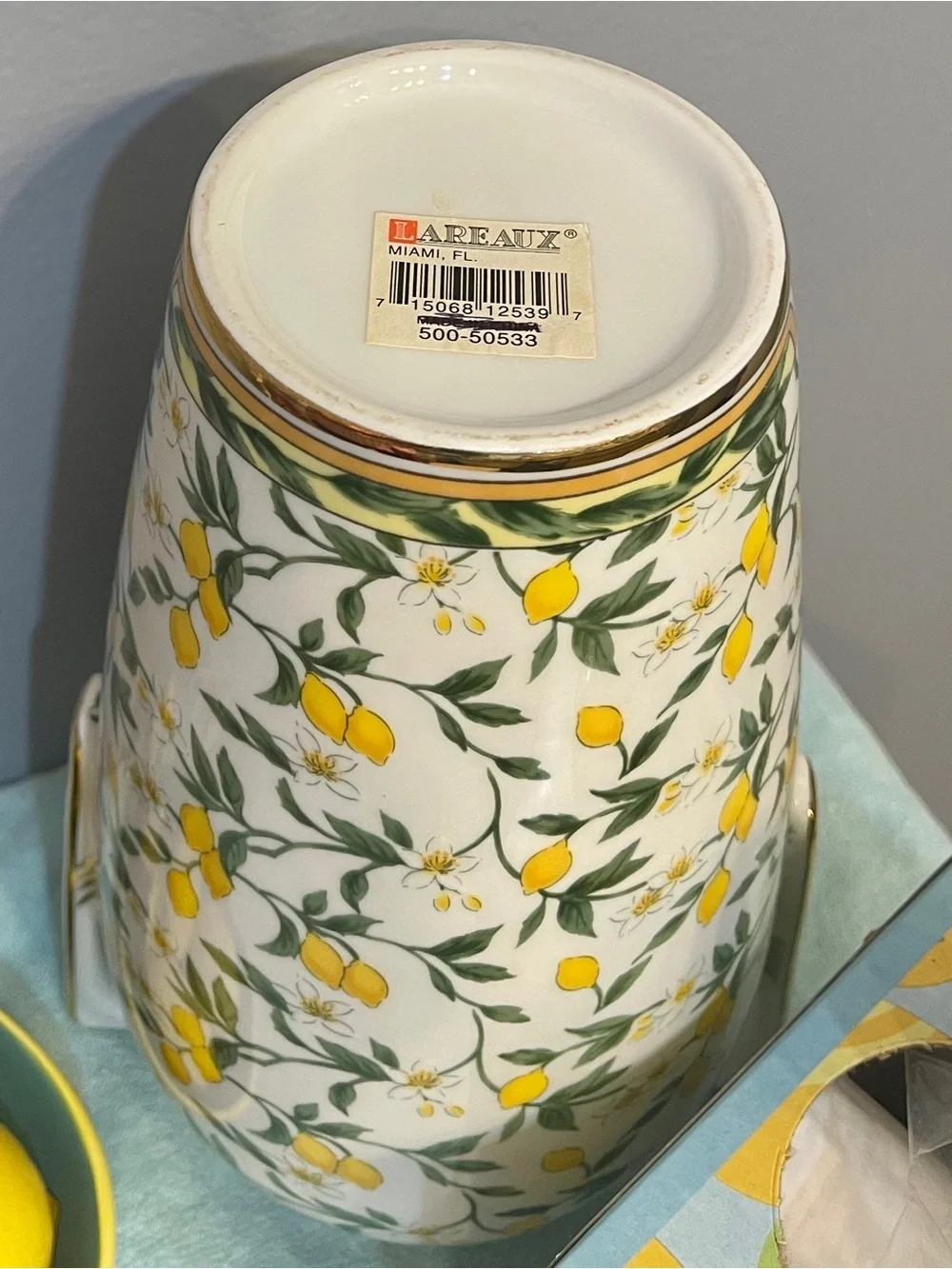 Lemon Motif Porcelain Vase Like New Condition